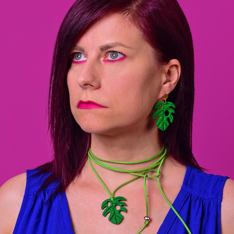 Choker rzemyk "ROSA" z liściem monstery Choker rzemyk "ROSA" z liściem monstery